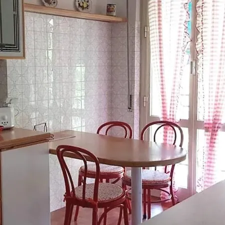 Sunny House Apartment